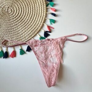 Victoria's Secret Twinkle Strap Lace V-String Panty Chalk Rose Large NEW